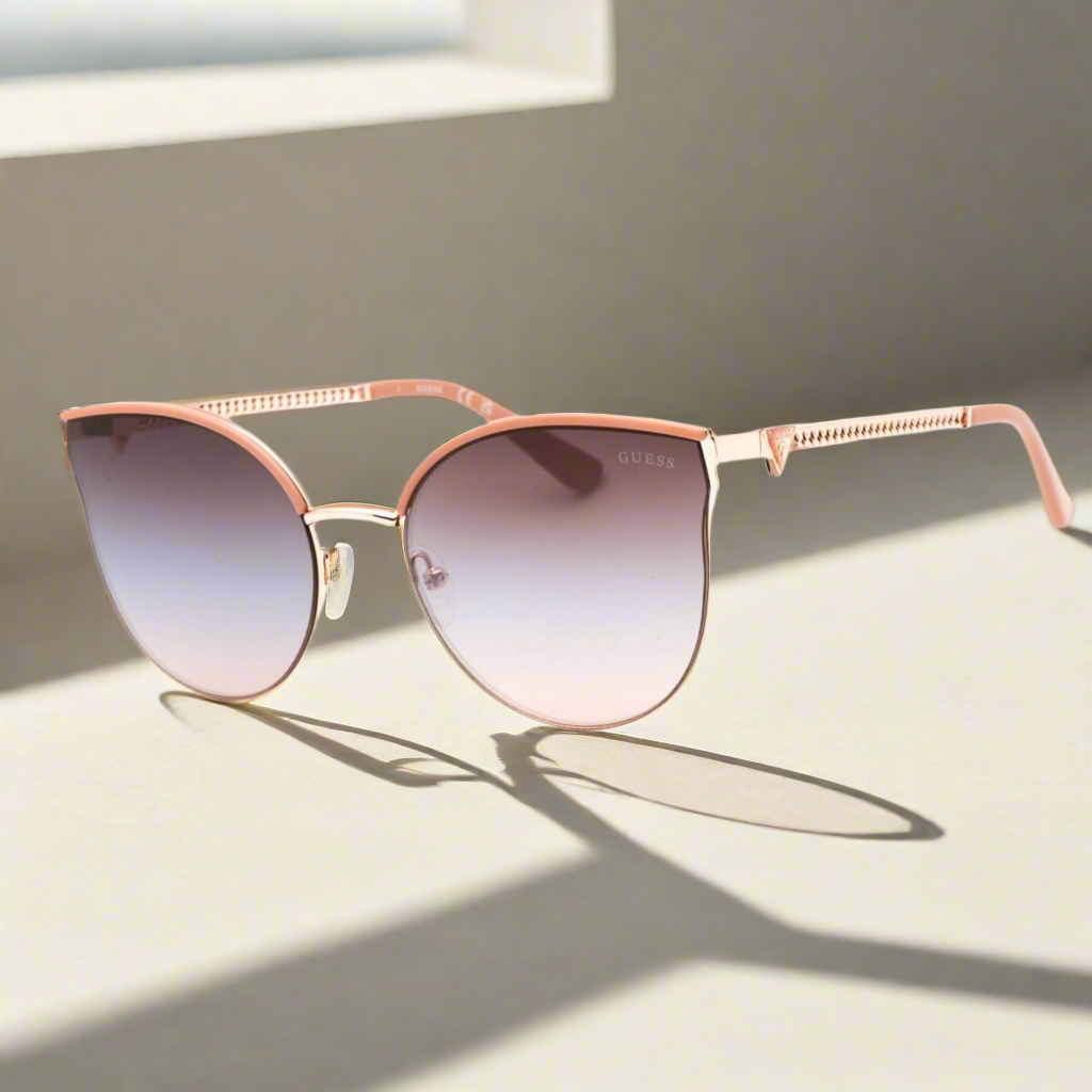 ✨ Guess Dames Zonnebril – Luxe Metaal | Donkere Glazen