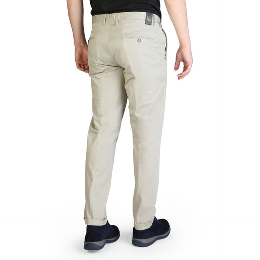 Yes Zee Broek