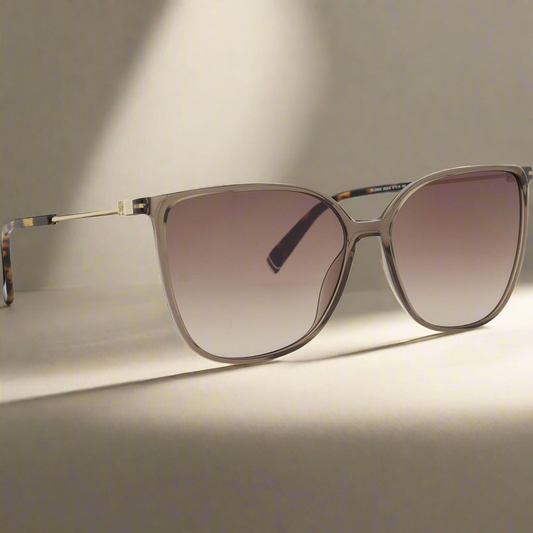 ✨ TOMMY HILFIGER – Iconic Summer Shades ✨